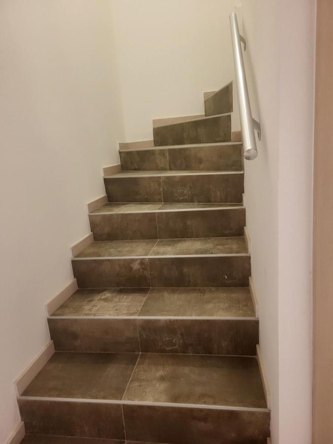 Duplex Neuf 2 Chambres Huy Exterior photo